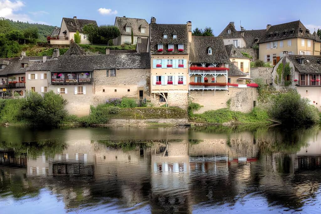 Maison Pecheur Sur La Dordogne Argentat Exterior foto